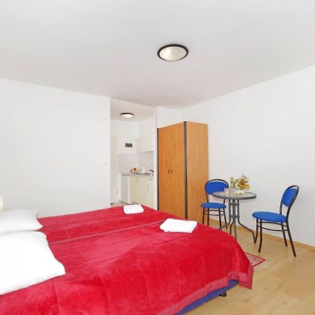 Apartments Javi - Free Private Parking Trogir Bagian luar foto