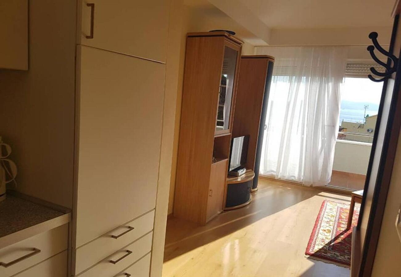 Apartments Javi - Free Private Parking Trogir Bagian luar foto