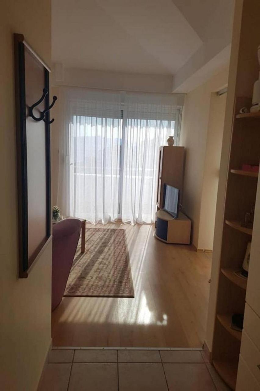 Apartments Javi - Free Private Parking Trogir Bagian luar foto