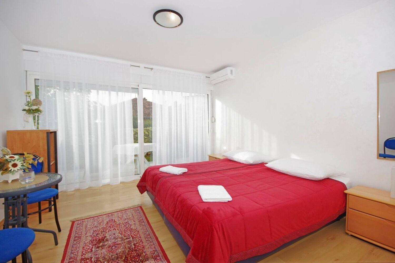 Apartments Javi - Free Private Parking Trogir Bagian luar foto