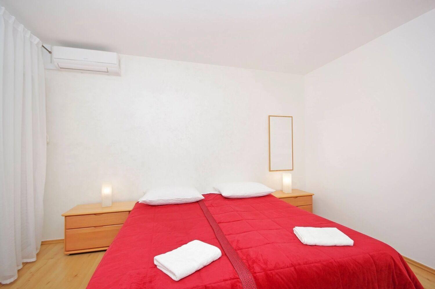 Apartments Javi - Free Private Parking Trogir Bagian luar foto