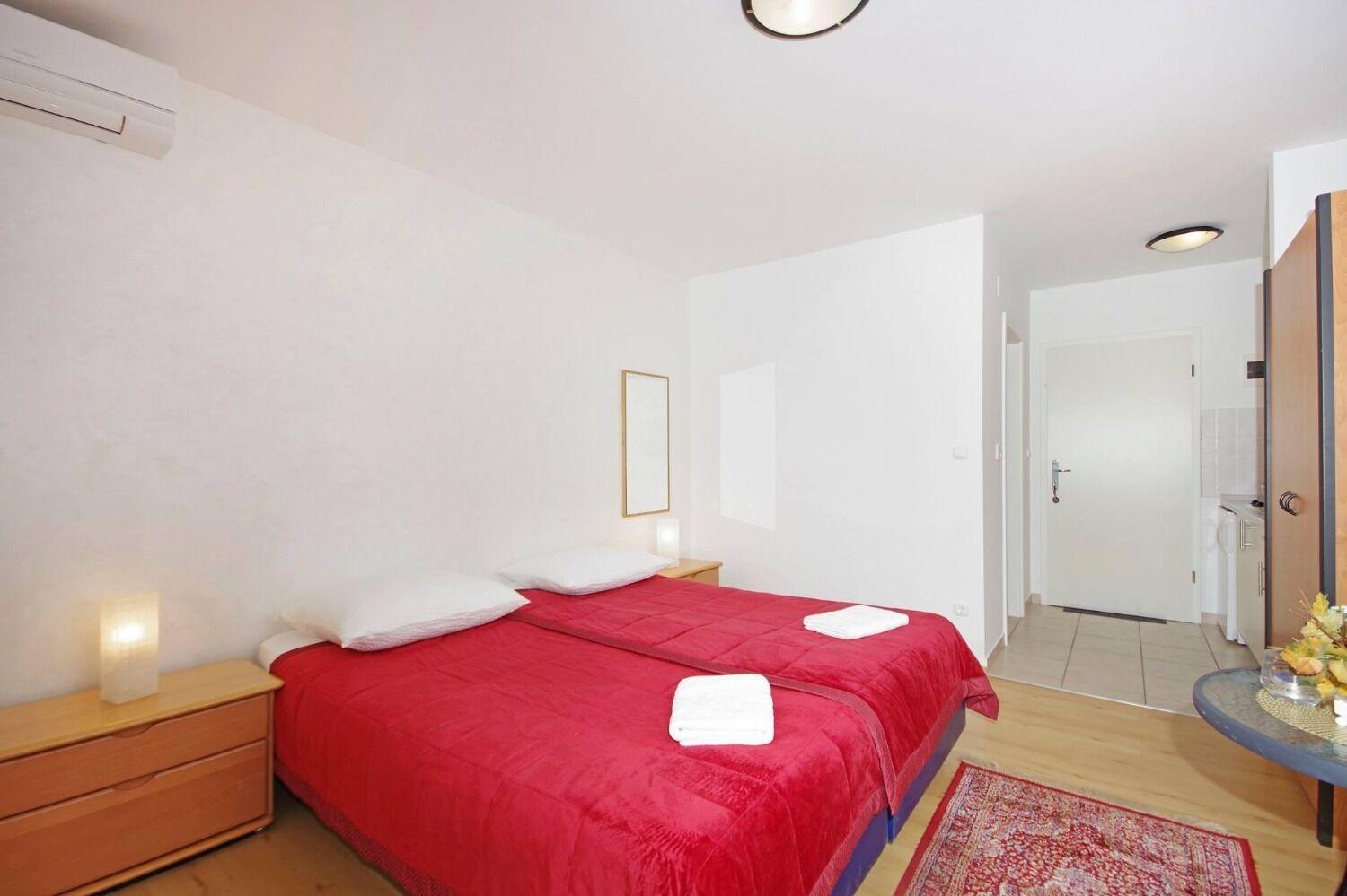 Apartments Javi - Free Private Parking Trogir Bagian luar foto
