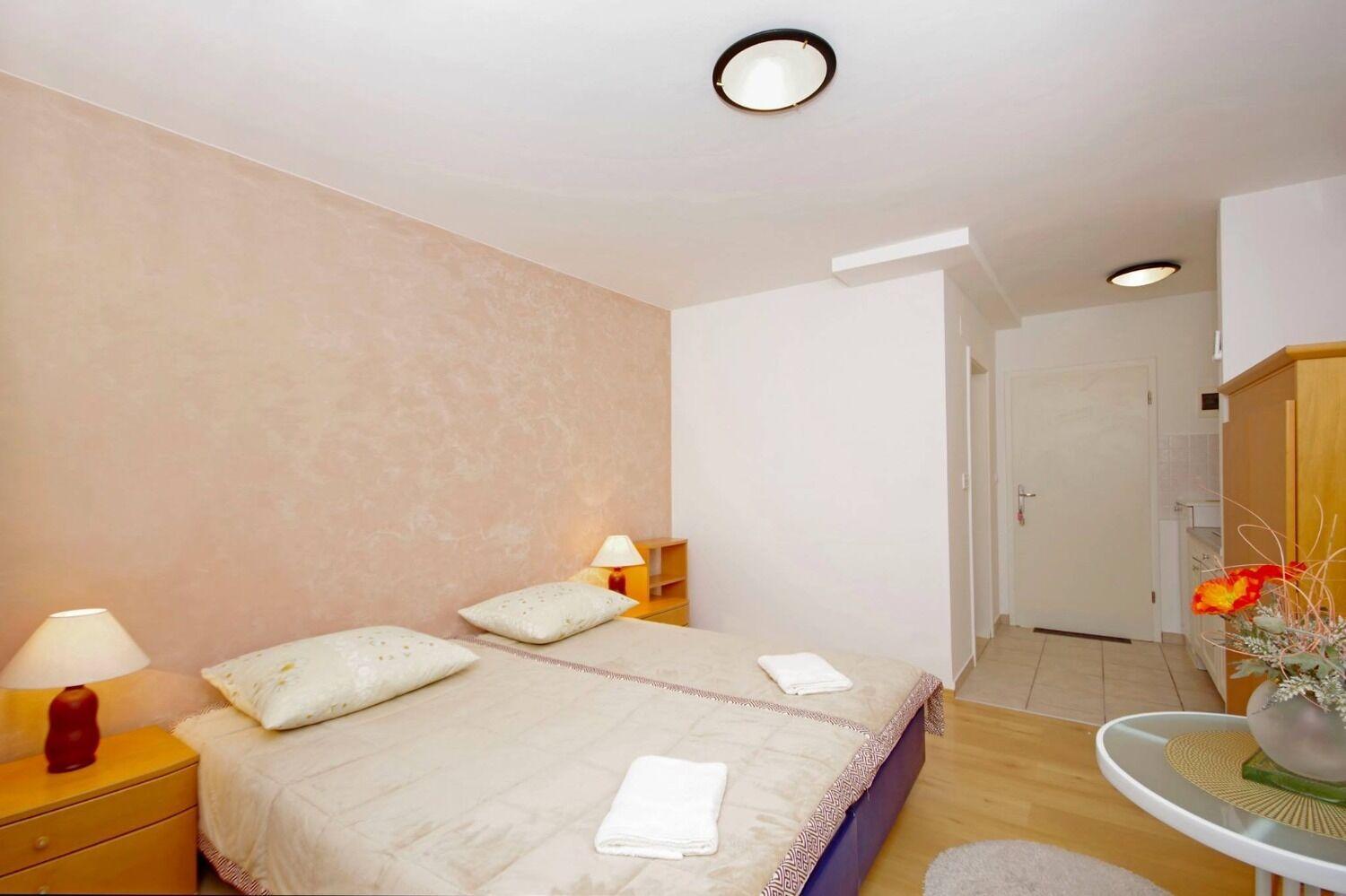 Apartments Javi - Free Private Parking Trogir Bagian luar foto
