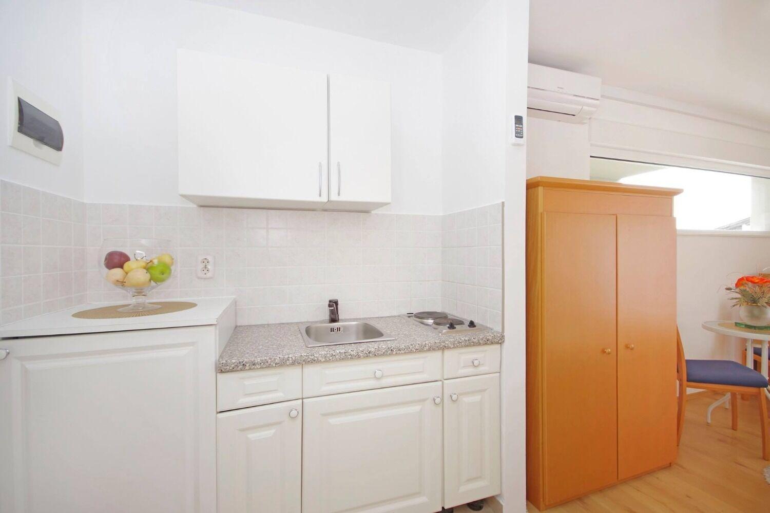Apartments Javi - Free Private Parking Trogir Bagian luar foto