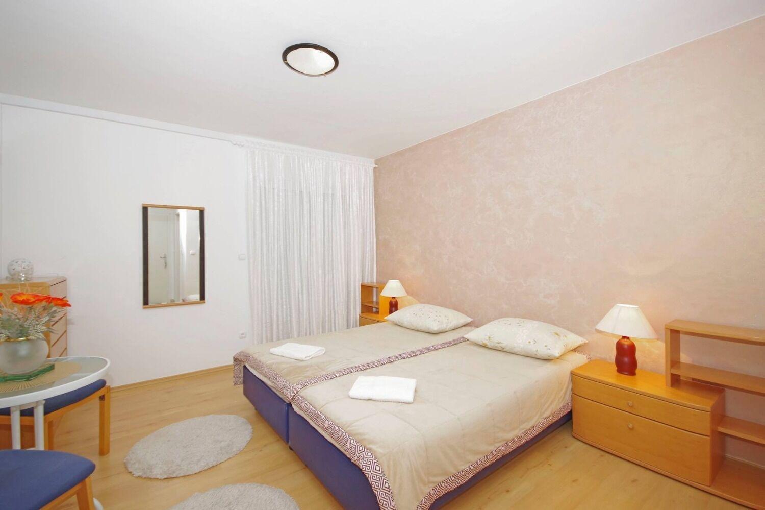 Apartments Javi - Free Private Parking Trogir Bagian luar foto