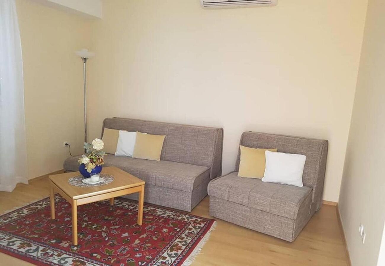 Apartments Javi - Free Private Parking Trogir Bagian luar foto