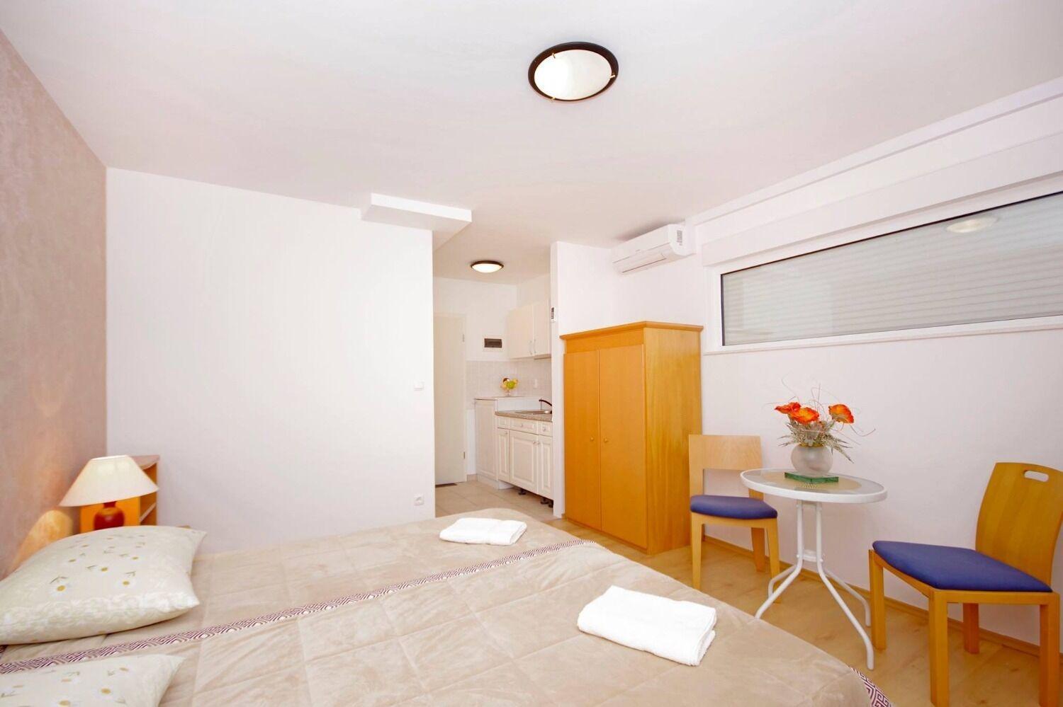 Apartments Javi - Free Private Parking Trogir Bagian luar foto